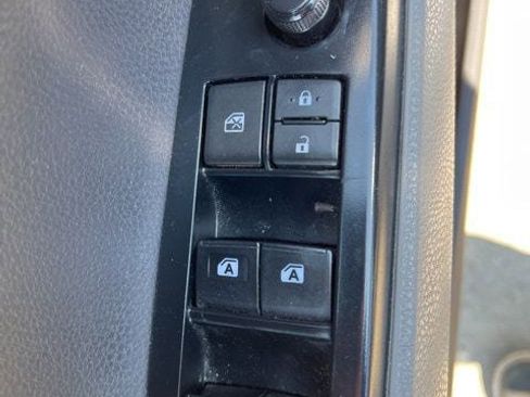 Used 2019 Toyota Camry SE w/ Convenience Package image 16