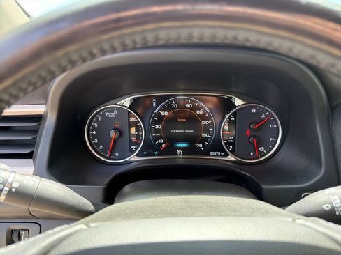Used 2019 GMC Acadia Denali w/ Technology Package FWD image 21