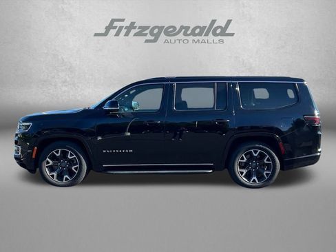 Used 2024 Jeep Wagoneer Series III AWD/4WD image 3