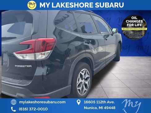 Used 2023 Subaru Forester Premium AWD/4WD image 4