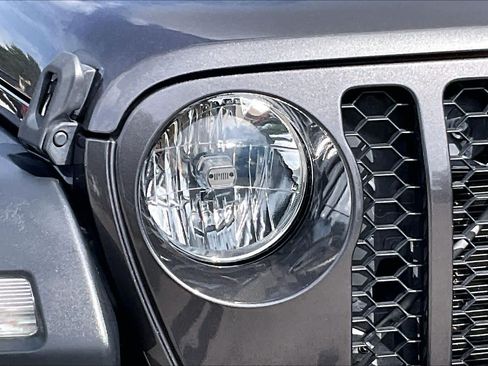 Used 2023 Jeep Gladiator Sport w/ Off Road Group AWD/4WD image 24