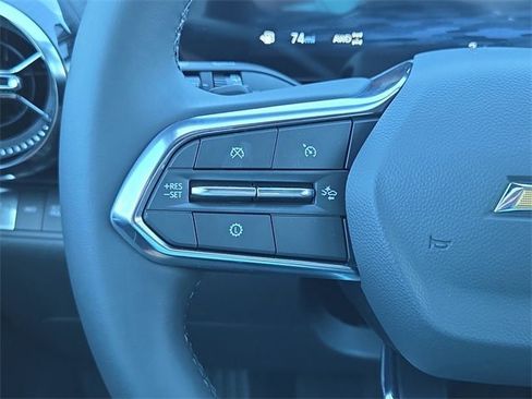 New 2026 Chevrolet Equinox LT w/ Convenience Package II image 19