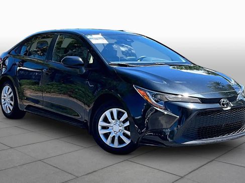 Used 2021 Toyota Corolla LE w/ Carpet Mat Package (TMS) FWD image 3