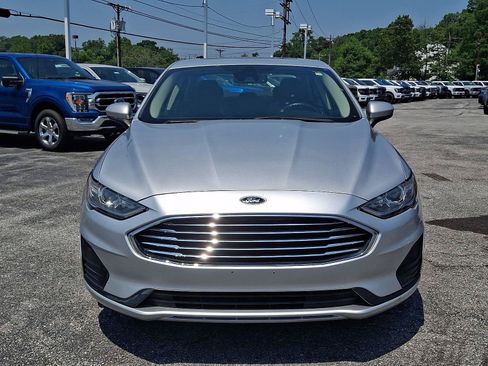 Used 2019 Ford Fusion SE AWD/4WD image 2