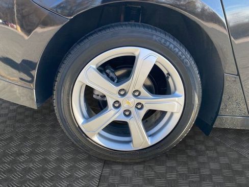 Used 2018 Chevrolet Volt LT image 33