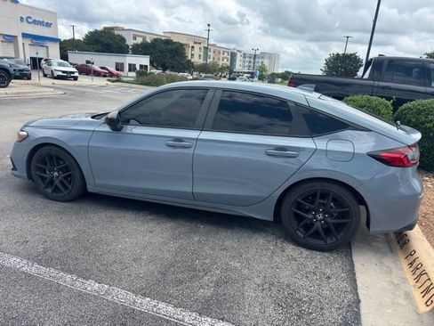 Used 2024 Honda Civic Sport image 3
