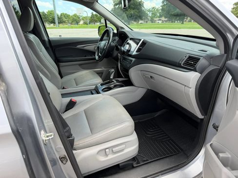 Used 2017 Honda Ridgeline RTL-T image 18