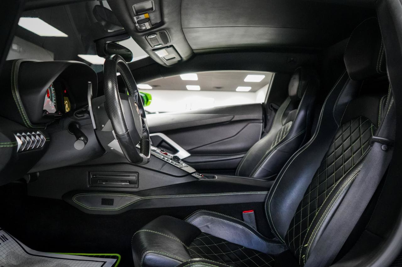 Used 2018 Lamborghini Aventador S AWD/4WD image 17