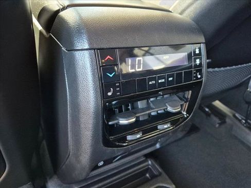 Used 2021 Jeep Grand Cherokee L Limited AWD/4WD image 26