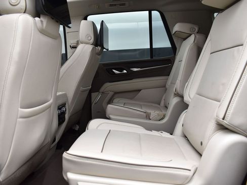 Used 2021 GMC Yukon Denali w/ LPO, Illumination Package image 16