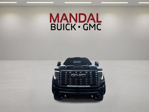 Used 2024 GMC Sierra 3500 Denali Ultimate AWD/4WD image 2