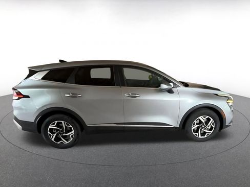 Used 2025 Kia Sportage LX image 16
