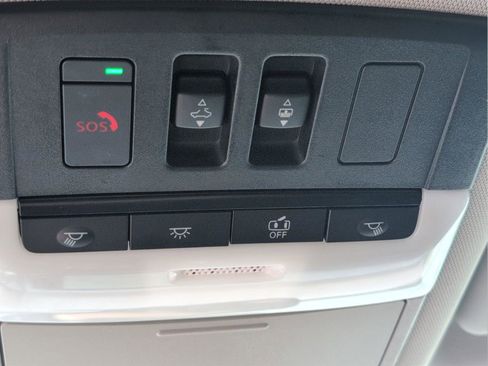 Used 2023 Nissan Rogue SL w/ SL Premium Package image 18