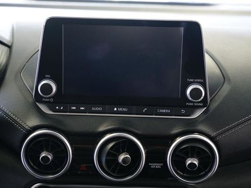 Used 2025 Nissan Sentra SV image 16