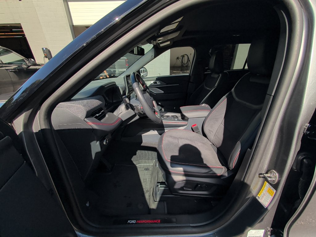 Used 2025 Ford Explorer ST w/ Sun And Sound Package AWD/4WD image 10