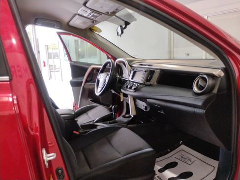 Used 2015 Toyota RAV4 LE FWD image 80