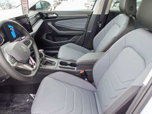 New 2025 Volkswagen Jetta SEL image 12