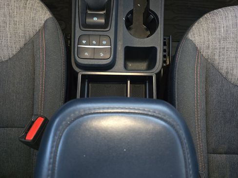 Used 2022 Ford Maverick XLT image 31