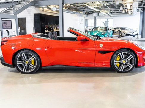 Used 2019 Ferrari Portofino RWD image 7