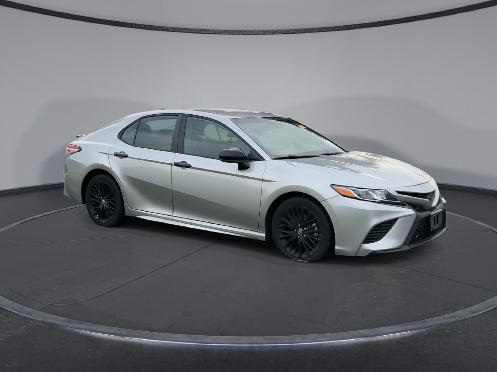 Used 2019 Toyota Camry SE FWD image 2