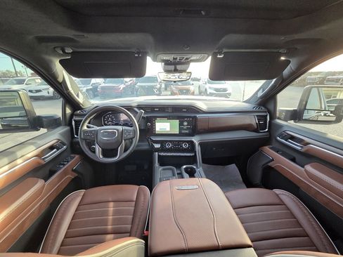 Used 2025 GMC Sierra 2500 Denali Ultimate image 27