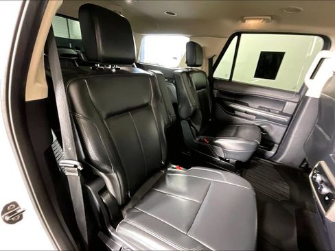 Used 2022 Ford Expedition XLT RWD image 32