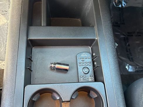 Used 2014 GMC Sierra 2500 SLE w/ Suspension Package, Off-Road image 32