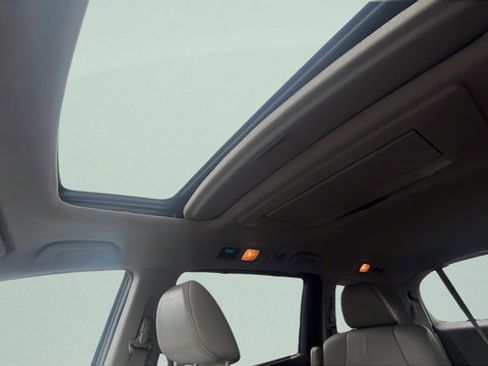 Used 2012 Honda Odyssey Touring image 18