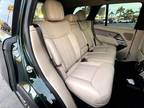 Used 2024 Land Rover Range Rover SE image 19
