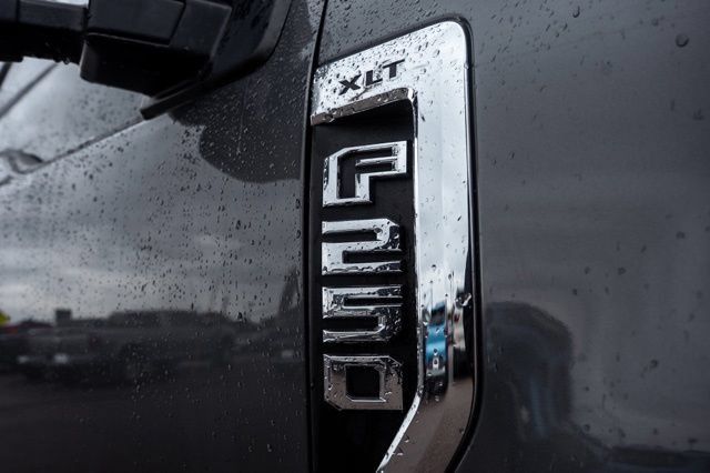 Used 2022 Ford F250 XLT w/ XLT Premium Package AWD/4WD image 9