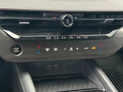 Used 2025 Nissan Murano SV AWD/4WD image 19