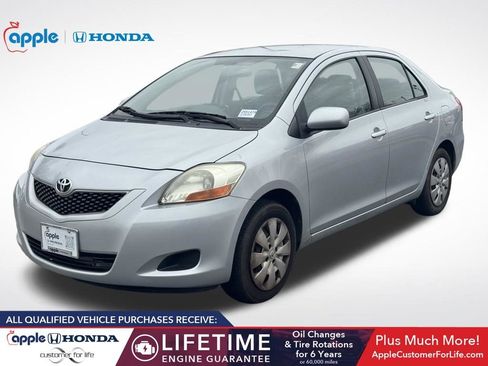 Used 2010 Toyota Yaris Sedan image 3