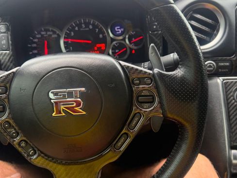 Used 2010 Nissan GT-R Premium AWD/4WD image 27