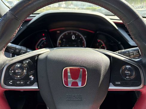 Used 2019 Honda Civic Type R image 11