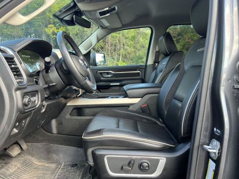 Used 2022 RAM 1500 Laramie AWD/4WD image 4