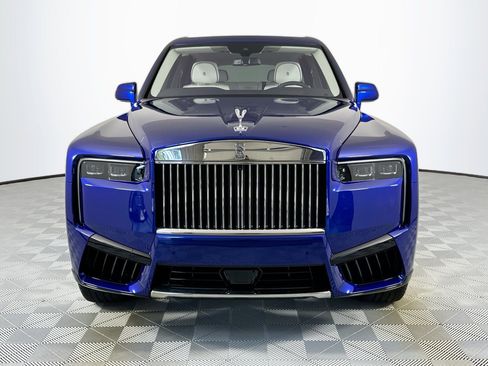 Certified 2025 Rolls-Royce Cullinan AWD/4WD image 5