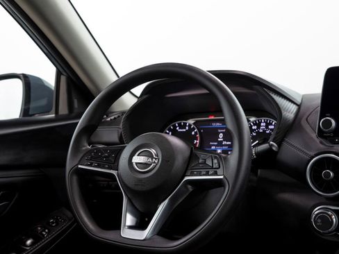 Used 2025 Nissan Sentra SV image 20