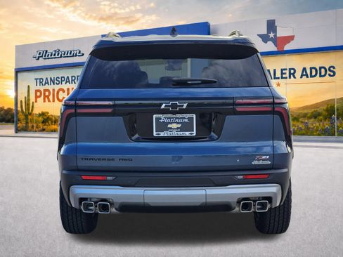 New 2026 Chevrolet Traverse Z71 w/ LPO, Floor Liner Package AWD/4WD image 8