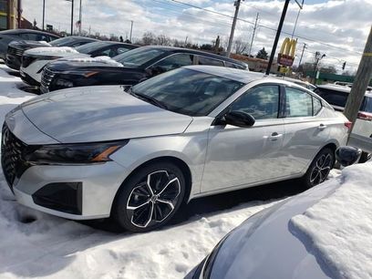 New 2025 Nissan Altima 2.5 SR