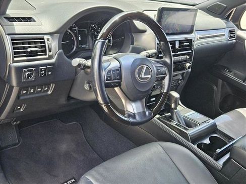 Used 2022 Lexus GX 460 Premium w/ Accessory Package AWD/4WD image 9