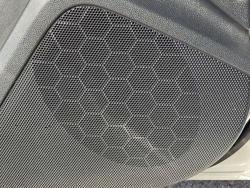 Used 2024 Subaru Crosstrek 2.0i Premium image 23