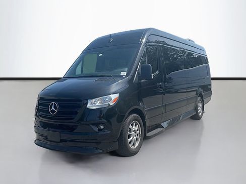 Used 2022 Mercedes-Benz Sprinter 2500 image 7