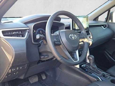 Used 2024 Toyota Corolla Cross XSE image 10