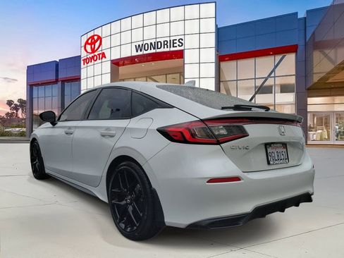 Used 2023 Honda Civic Sport image 3