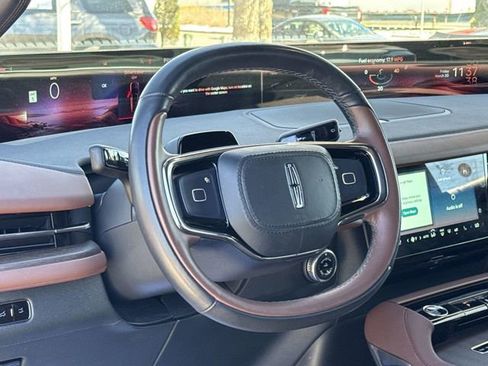 Used 2025 Lincoln Navigator Reserve AWD/4WD image 33