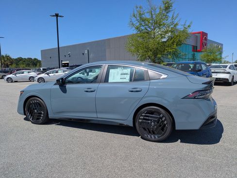 New 2026 Nissan Sentra SR w/ SR Premium Package FWD image 6