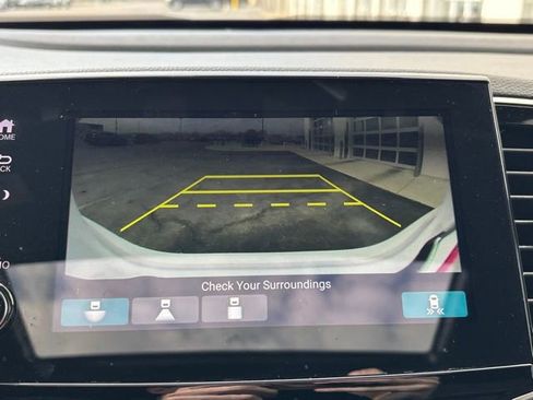 Used 2022 Honda Pilot TrailSport image 21