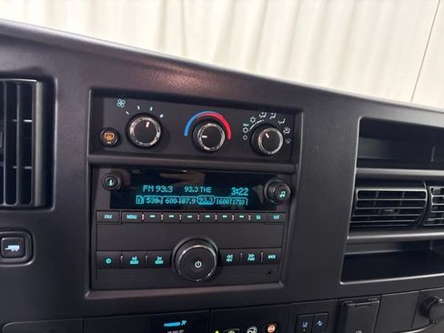 Used 2025 Chevrolet Express 2500 LT w/ LT Preferred Equipment Group RWD image 20