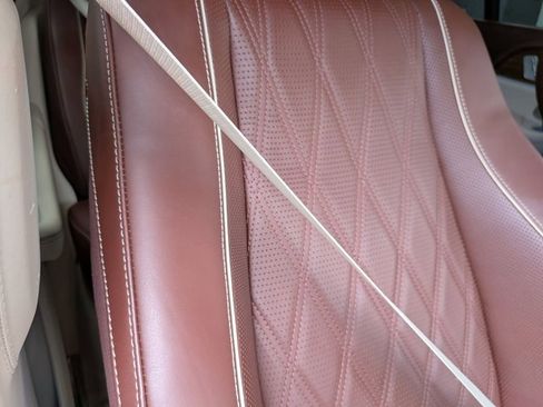 Used 2024 Mercedes-Benz Maybach GLS 600 4MATIC image 21