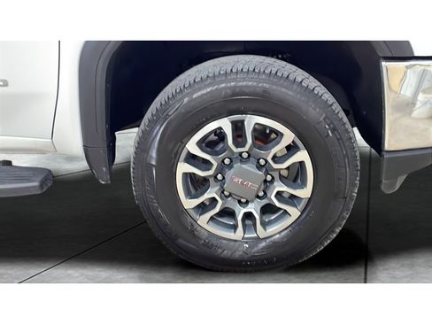Used 2023 GMC Sierra 3500 SLT w/ SLT Convenience Package image 20